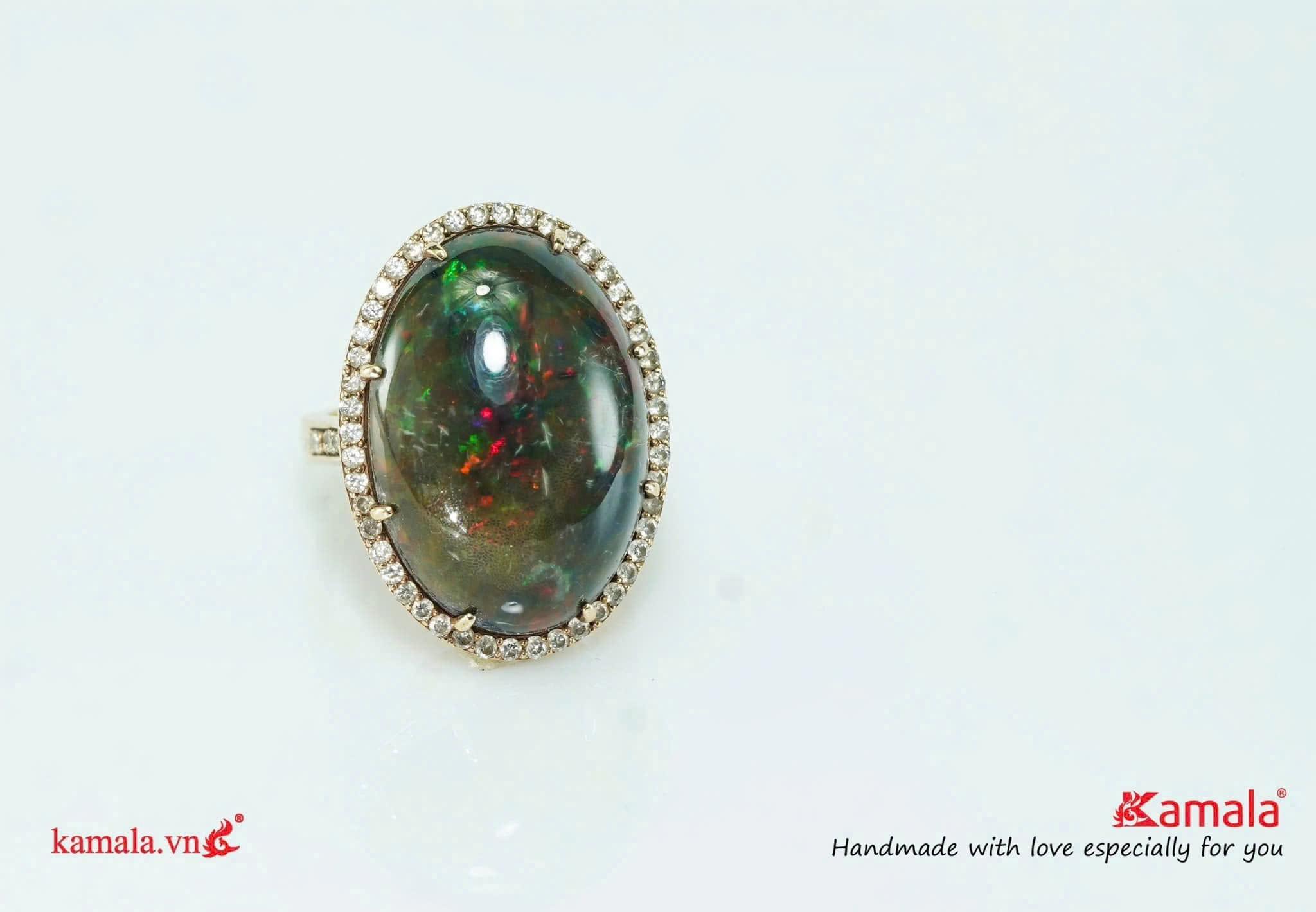 Nhẫn Opal lửa